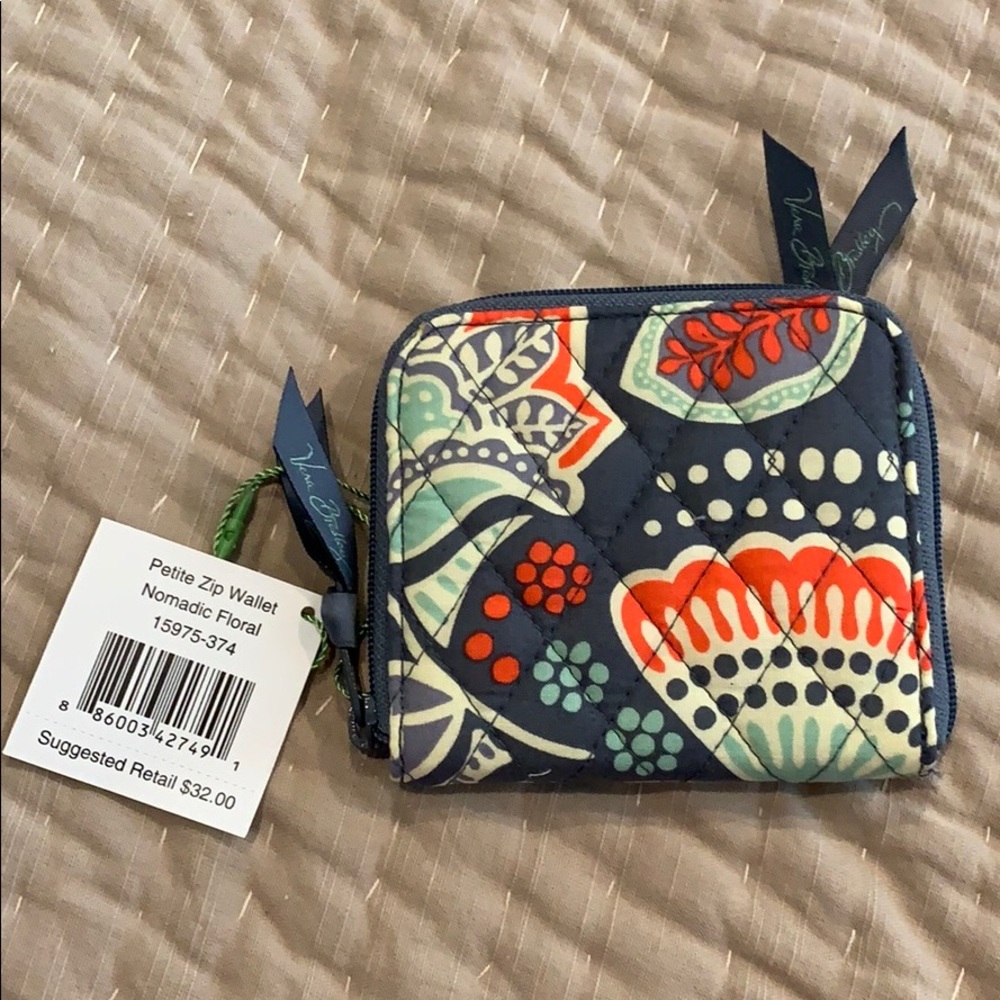 Vera Bradley Petite Zip Wallet Nomadic Floral. NWT
